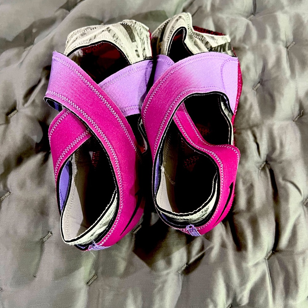 Nike Anti Slip Yoga/dance shoe